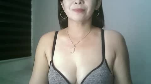 Snapshot of hotmamajen4u chatting on 8, 5, 2026 hotmamajen4u online show from 8, 5, 2026