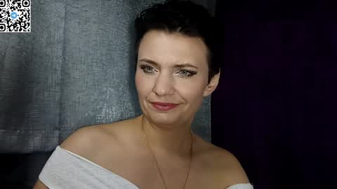 hotmamaqueen234 online show from 5, 5, 2026