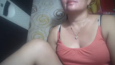 Snapshot of hotmatureladyxxx chatting on 15, 11, 2025 hotmatureladyxxx online show from 15, 11, 2025