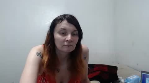 hotmodel1984 online show from 19, 11, 2025