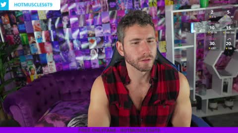 Snapshot of hotmuscles6t9 chatting on 8, 1, 2025 hotmuscles6t9 online show from 8, 1, 2025