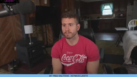 Snapshot of hotmuscles6t9 chatting on 8, 3, 2025 hotmuscles6t9 online show from 8, 3, 2025