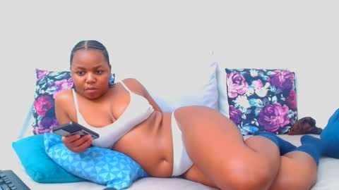 Snapshot of hotsmalltitsx chatting on 22, 9, 2025 hotsmalltitsx online show from 22, 9, 2025