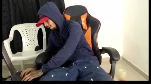 Snapshot of hotsteel420 chatting on 19, 1, 2025 hotsteel420 online show from 19, 1, 2025