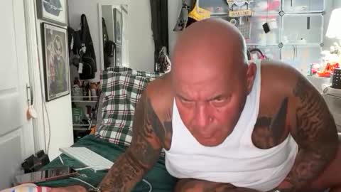 Snapshot of hotstuff775616 chatting on 23, 10, 2025 hotstuff775616 online show from 23, 10, 2025