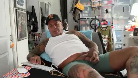 Snapshot of hotstuff775616 chatting on 31, 10, 2025 hotstuff775616 online show from 31, 10, 2025