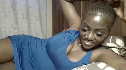 Snapshot of hott_amalia chatting on 21, 11, 2025 Amalia online show from 21, 11, 2025