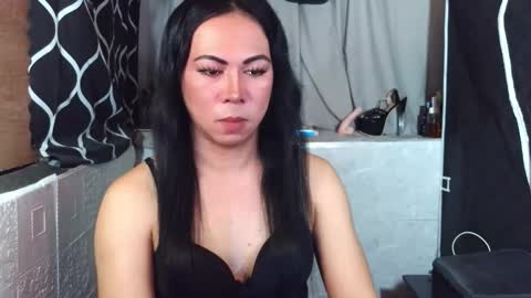 Snapshot of hott_summerr chatting on 28, 5, 2026 Alex Summer online show from 28, 5, 2026