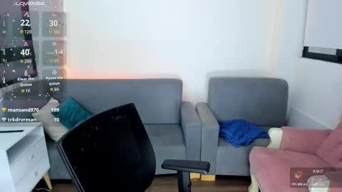 Snapshot of hottbee1 chatting on 24, 11, 2025 AMY online show from 24, 11, 2025