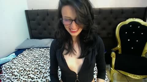 HottCandy21 online show from 27, 12, 2024