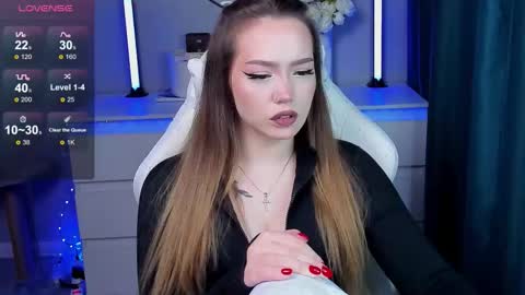 hello Im Eva online show from 9, 11, 2025