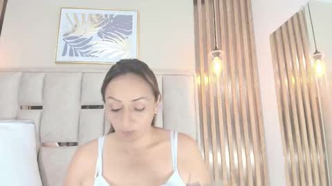 Natalie  online show from 26, 9, 2025