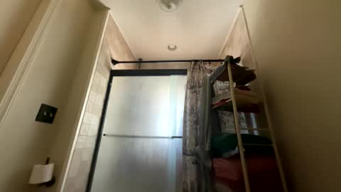 Snapshot of hottgoddesss chatting on 16, 12, 2025 Hottgodess online show from 16, 12, 2025