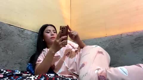 Snapshot of hottie_wildasian4uxxx chatting on 8, 4, 2026 hottie_wildasian4uxxx online show from 8, 4, 2026