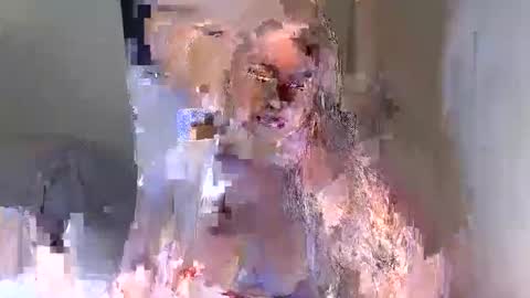 Snapshot of hottie_xoxo chatting on 16, 11, 2025 Meryl online show from 16, 11, 2025