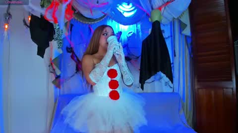 hotties_kittens18 online show from 30, 10, 2025