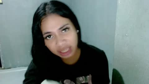 Snapshot of hottiescummerx chatting on 5, 7, 2026 N I C A online show from 5, 7, 2026