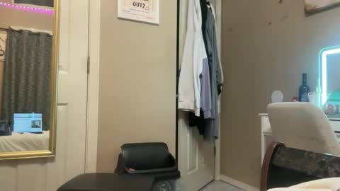 hottiewithabody101 online show from 16, 11, 2025