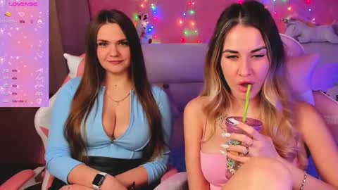 Snapshot of hotty_girls_here chatting on 12, 3, 2025 Ivanna and Jessica online show from 12, 3, 2025