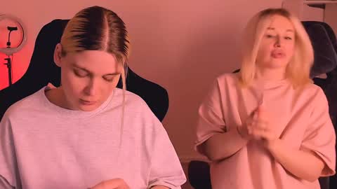 Nessie and Jessie online show from 29, 12, 2024