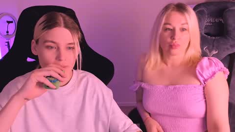 Nessie and Jessie online show from 2, 1, 2025