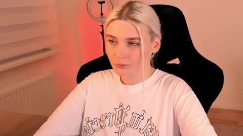 Nessie and Jessie online show from 22, 2, 2025