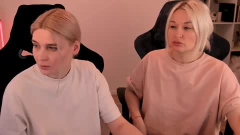 Nessie and Jessie online show from 8, 3, 2025