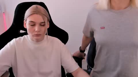 Nessie and Jessie online show from 9, 3, 2025