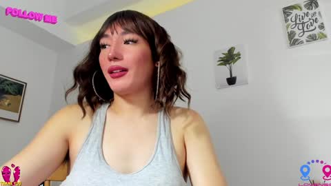 Snapshot of hottycrishinaxx chatting on 8, 12, 2024 crishinahotty online show from 8, 12, 2024