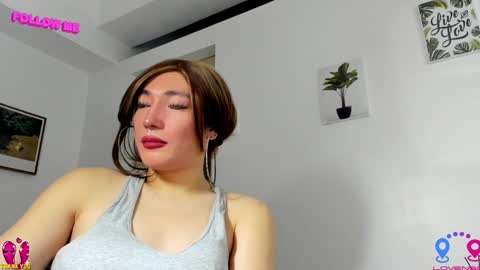 Snapshot of hottycrishinaxx chatting on 21, 12, 2024 crishinahotty online show from 21, 12, 2024