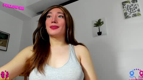 Snapshot of hottycrishinaxx chatting on 21, 12, 2024 crishinahotty online show from 21, 12, 2024