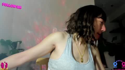 Snapshot of hottycrishinaxx chatting on 7, 2, 2025 crishinahotty online show from 7, 2, 2025