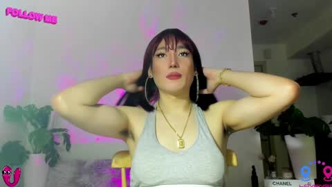 Snapshot of hottycrishinaxx chatting on 14, 2, 2025 crishinahotty online show from 14, 2, 2025
