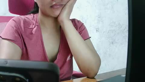 hottypinay300716 online show from 15, 4, 2026