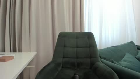 Snapshot of hotxmomxx chatting on 12, 9, 2025 Cyndy online show from 12, 9, 2025