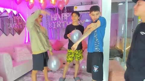 Snapshot of houseofwarrios chatting on 7, 11, 2025 we are Harry Jersi pablo and our mod talco online show from 7, 11, 2025