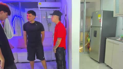 Snapshot of houseofwarrios chatting on 14, 12, 2025 we are Harry Jersi pablo and our mod talco online show from 14, 12, 2025