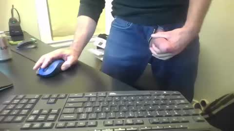 Snapshot of hoverday chatting on 12, 10, 2025 hoverday online show from 12, 10, 2025