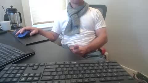 Snapshot of hoverday chatting on 26, 11, 2025 hoverday online show from 26, 11, 2025