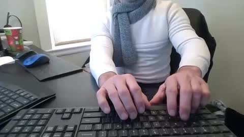 Snapshot of hoverday chatting on 17, 12, 2025 hoverday online show from 17, 12, 2025