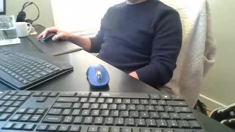 Snapshot of hoverday chatting on 12, 2, 2026 hoverday online show from 12, 2, 2026