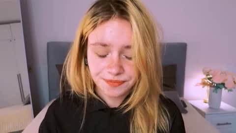 Snapshot of howimeturmum chatting on 10, 10, 2025 ash. see u on sunday online show from 10, 10, 2025