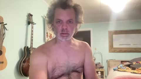 Snapshot of howlingatnothing chatting on 30, 9, 2025 howlingatnothing online show from 30, 9, 2025