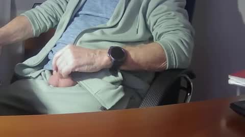 Snapshot of hpeter111 chatting on 12, 1, 2025 Peter online show from 12, 1, 2025