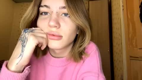 hsiuscherich online show from 4, 12, 2025