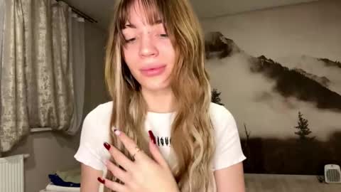 hsiuscherich online show from 14, 12, 2025