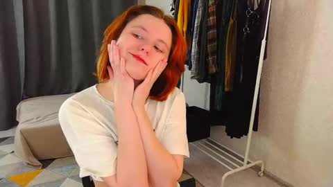 Snapshot of hua_lian chatting on 6, 3, 2025 Alice online show from 6, 3, 2025