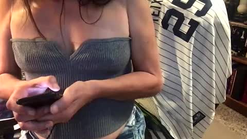 Snapshot of hubertcomberdale chatting on 7, 1, 2025 Hubert Cumberdale online show from 7, 1, 2025