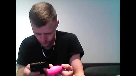 hubikush22 online show from 4, 1, 2025