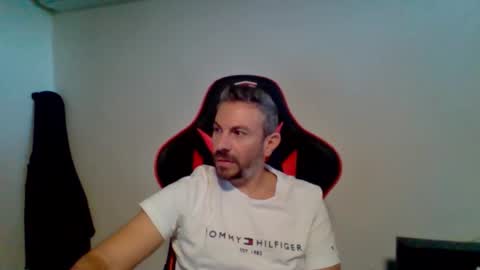 huge__cumshot online show from 15, 10, 2025